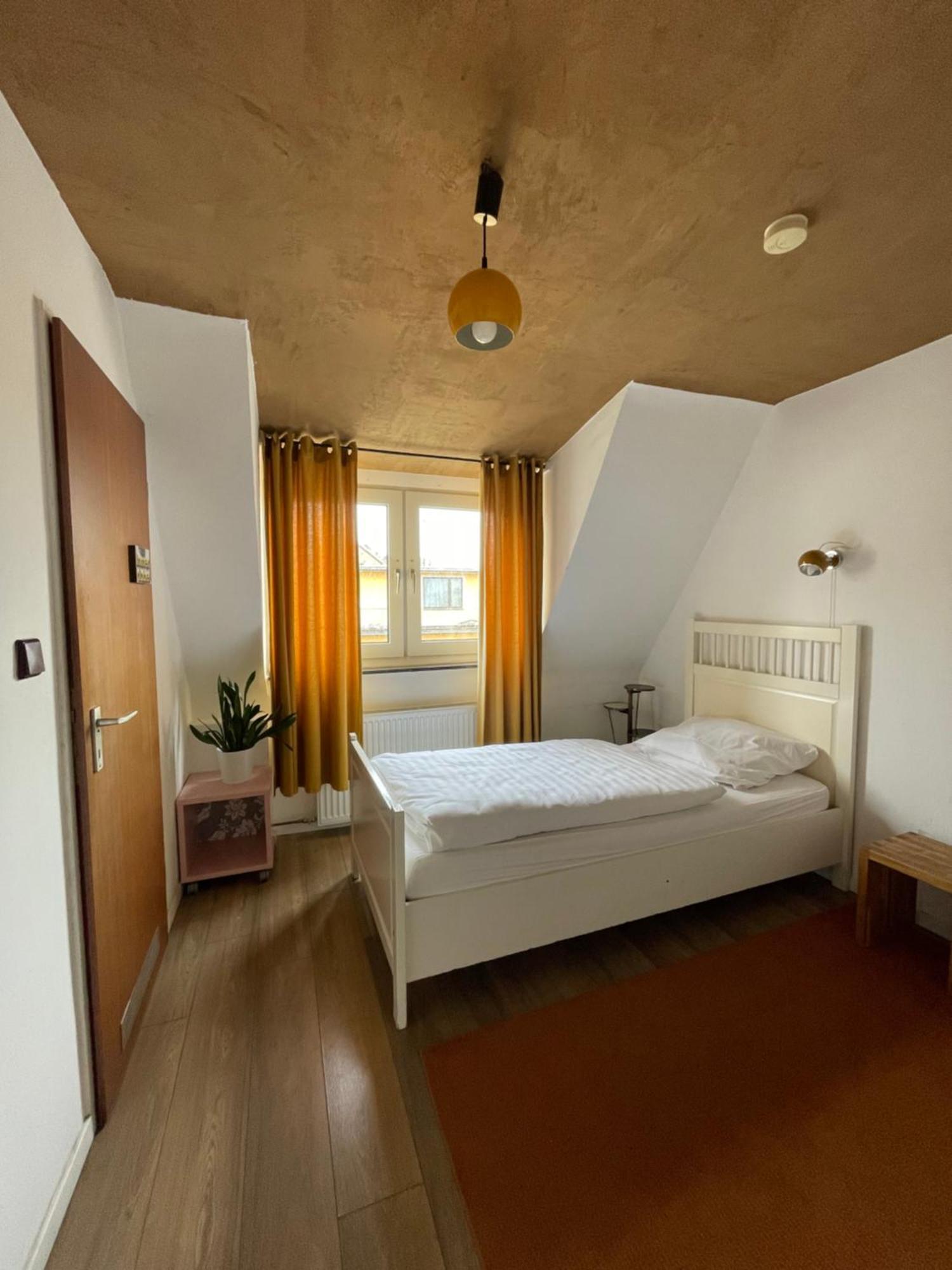 Weltempfaenger Backpacker Hostel Colonia Esterno foto